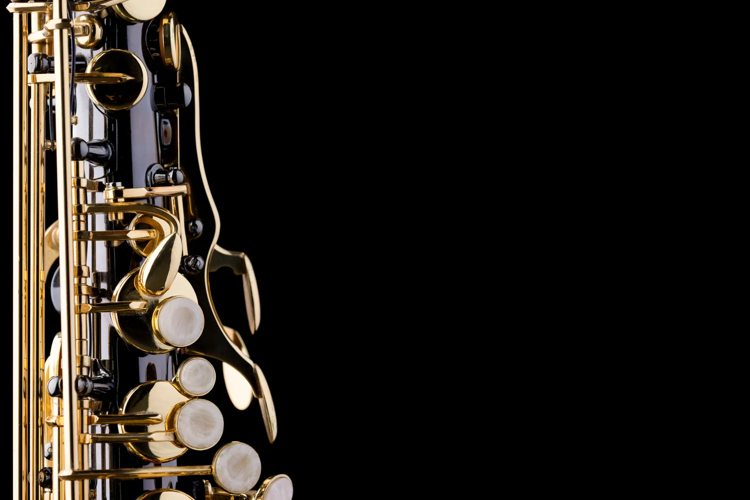Jak dokładnie wyczyścić saksofon?